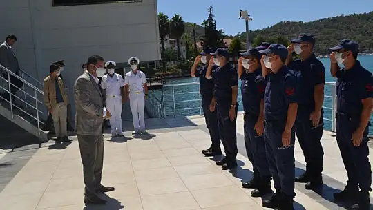 Protokol Üyelerinden Kolluk Kuvvetleri İle Huzurevine Bayramlaşma Ziyareti