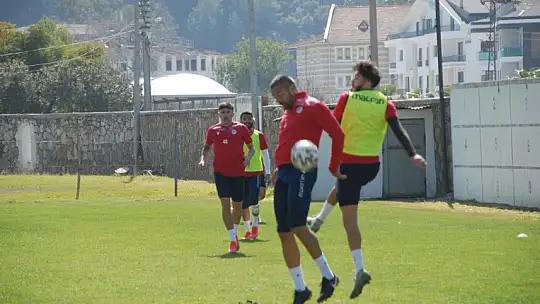 Fethiyespor'u kaptanlar çalıştırdı 