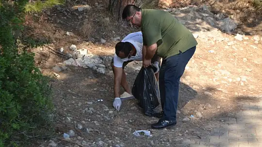 Ölüdeniz'de bayram sonu çevre temizliği yapıldı