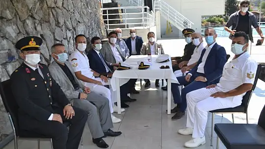 Protokol Üyelerinden Kolluk Kuvvetleri İle Huzurevine Bayramlaşma Ziyareti