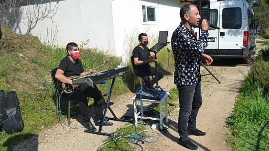 Huzurevinde müzik ziyafeti