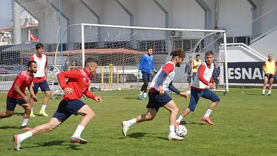 Fethiyespor'u kaptanlar çalıştırdı 