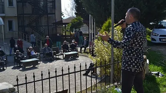 Huzurevinde müzik ziyafeti