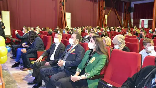 E-twinning proje sergisi yapıldı