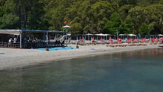 Büyük Samanlık Plajı Engelsiz Plaj olarak da hizmet veriyor
