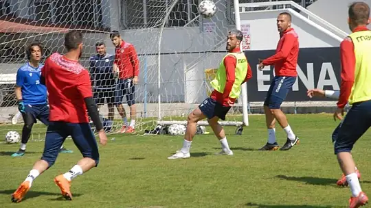 Fethiyespor'u kaptanlar çalıştırdı 