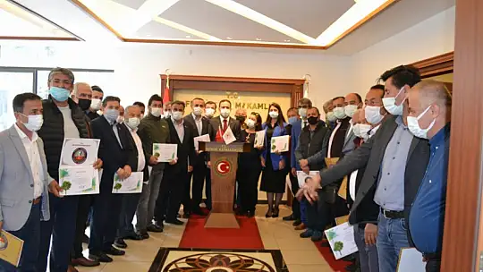 Muhtarlara sertifikaları verildi