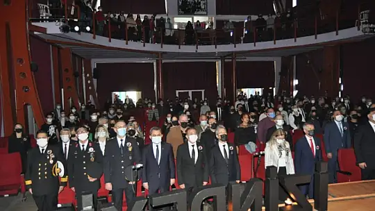 10 Kasım Atatürk'ü anma etkinliğinde duygu dolu anlar yaşandı