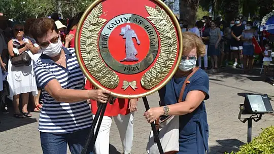 CHP 30 Ağustos Zafer Bayramını coşku ile kutladı