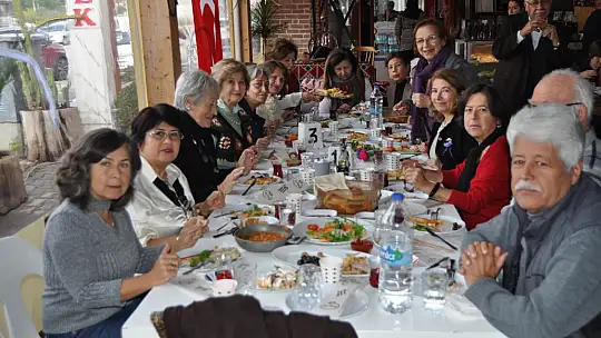 Bağımsız Emekliler Sendikası Üyelerinden Kaynaşma Kahvaltısı