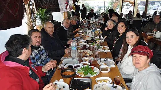 Bağımsız Emekliler Sendikası Üyelerinden Kaynaşma Kahvaltısı