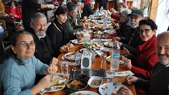 Bağımsız Emekliler Sendikası Üyelerinden Kaynaşma Kahvaltısı