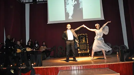 10 Kasım Atatürk'ü anma etkinliğinde duygu dolu anlar yaşandı