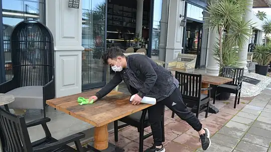 Fethiye'de restoran ve kafeler açılış hazırlıklarına başladı