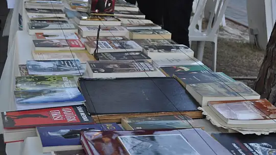 Atatürk anısına açılan sergi yoğun ilgi gördü