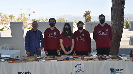 Atatürk anısına açılan sergi yoğun ilgi gördü