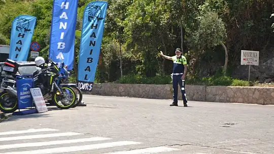 Kurban Bayramı öncesi Ölüdeniz tıklım tıklım doldu