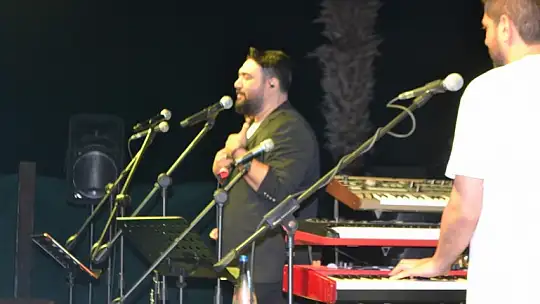 Barbun Cafe Bistro'da 'Sakiler Grubu' Unutulmaz Bir Konser Verdi