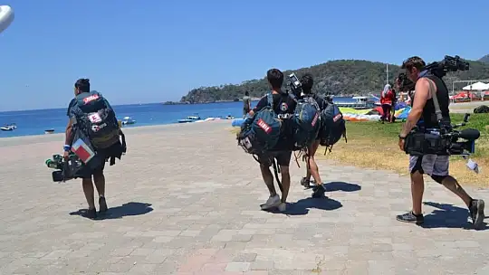 Özel öğrenciler teleferik ve yamaç paraşütü keyfi yaşadı