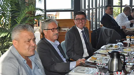 Aday Adayı Kökten, Muhtarlarla Kahvaltıda Buluştu