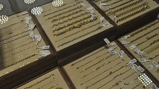 Uzmanlar, vatandaşın bankaya yöneldiğini söylüyor