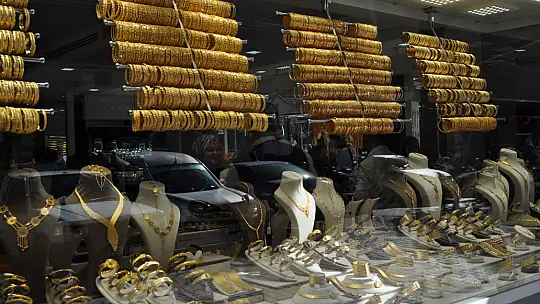 Uzmanlar, vatandaşın bankaya yöneldiğini söylüyor