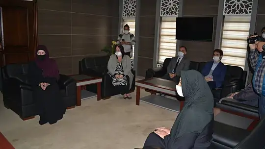 İslam'ı araştırdı ve müslüman oldu