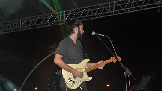 C'NB ve COVERMAN'den Cumhuriyet konseri