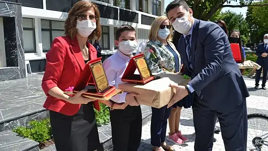 'Ben Okuyorum Dünyam Büyüyor'