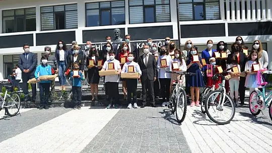 'Ben Okuyorum Dünyam Büyüyor'