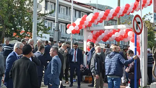 Chp Rozet Takma Törenine Yoğun Katılım