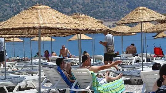 Ölüdeniz Kumburnu Plajı baştan aşağıya yenilendi