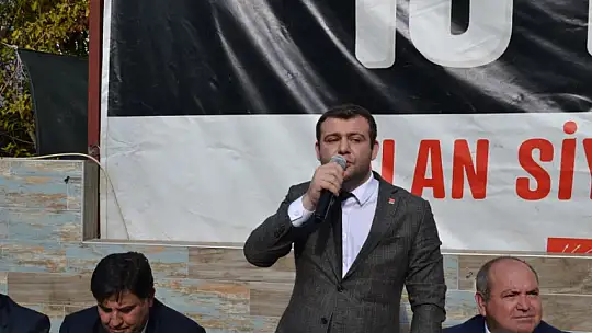 Chp Rozet Takma Törenine Yoğun Katılım