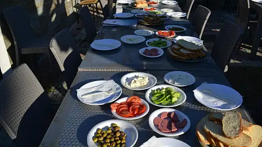 Demir'den Öztürk'e Sert Cevap