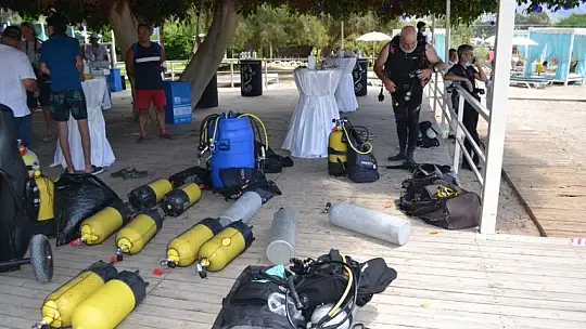 Dalgıç Başkandan denizdibi temizliği