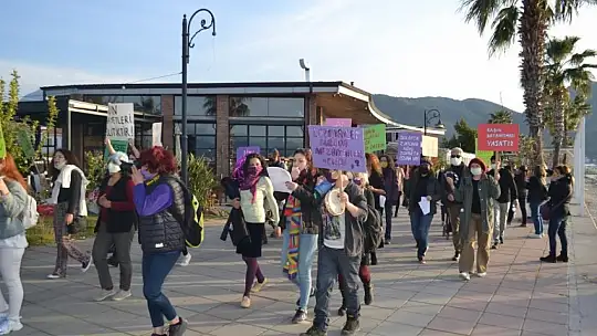 'Yaşasın kadın dayanışması' 