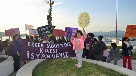 'Yaşasın kadın dayanışması' 