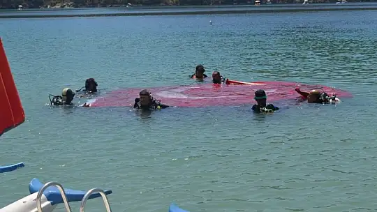Dalgıç Başkandan denizdibi temizliği