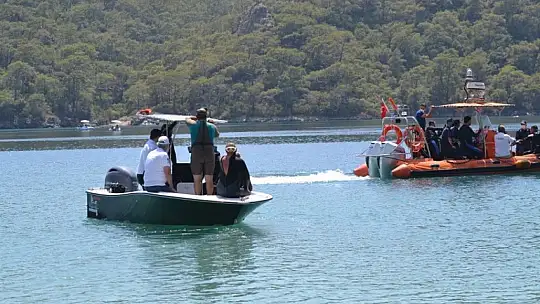 Dalgıç Başkandan denizdibi temizliği