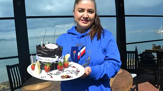 80'ler dizisi ara verince Fethiye'ye koştu 