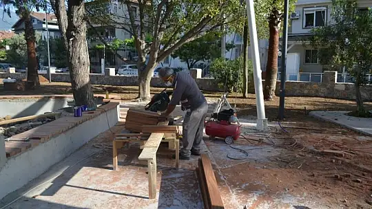 Parkın tamamlanması için yoğun mesai harcanıyor