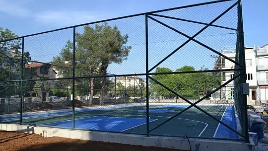 Parkın tamamlanması için yoğun mesai harcanıyor