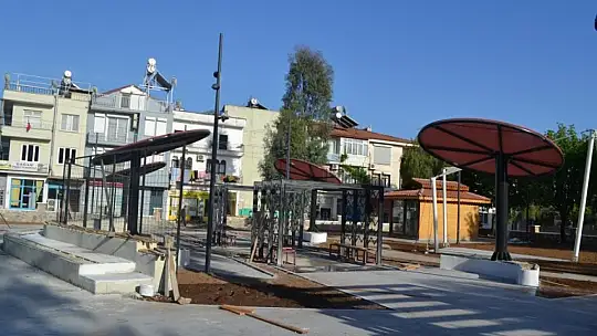 Parkın tamamlanması için yoğun mesai harcanıyor