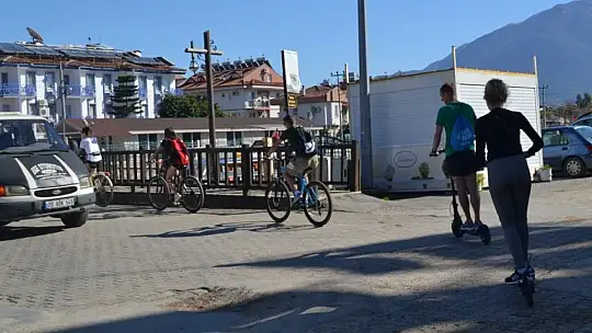 Kısıtlama sonrası plajlar ve sahil bandı doldu 