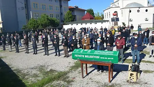 Çaptuğ'u son yolculuğuna sevenleri uğurladı