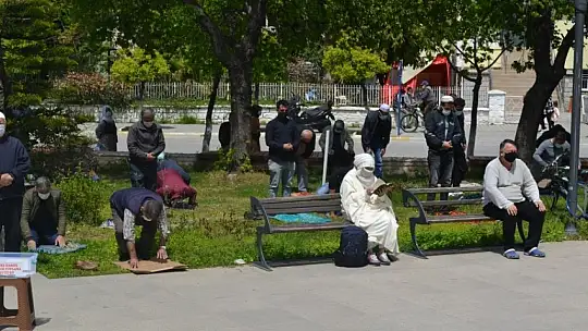 Ramazan ayının ilk cuma namazı kılındı