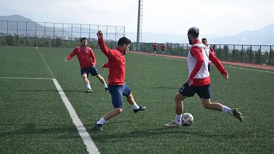 Fethiyespor suni çimde hazırlanıyor 