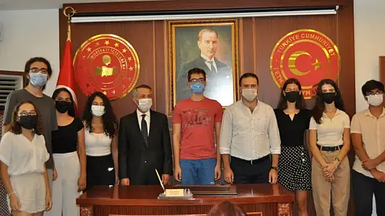 LGS ve YKS'de dereceye giren öğrenciler ödüllendirildi