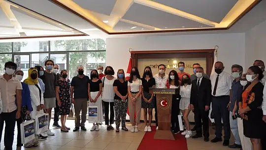 LGS ve YKS'de dereceye giren öğrenciler ödüllendirildi