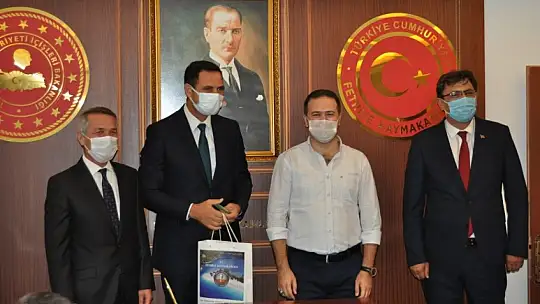 LGS ve YKS'de dereceye giren öğrenciler ödüllendirildi